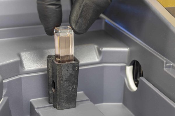 Quelles couleurs de vêtements privilégier pour mettre en valeur un teint hâlé?